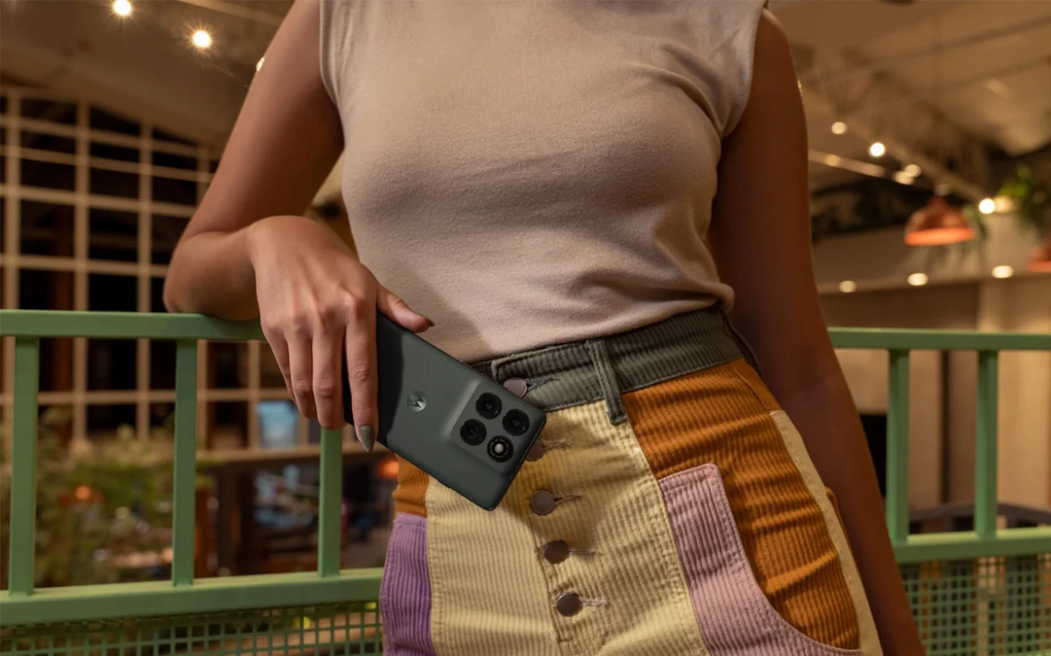 nuevo-asistente-proactivo-con-ia-generativa-moto-ai-en-motorola-edge-60