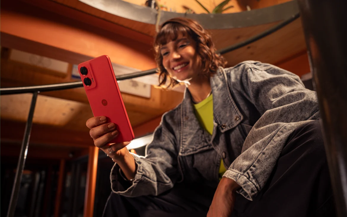 4-celulares-motorola-con-baterias-que-duran-mas-de-un-dia-y-desde-299-soles-it-users