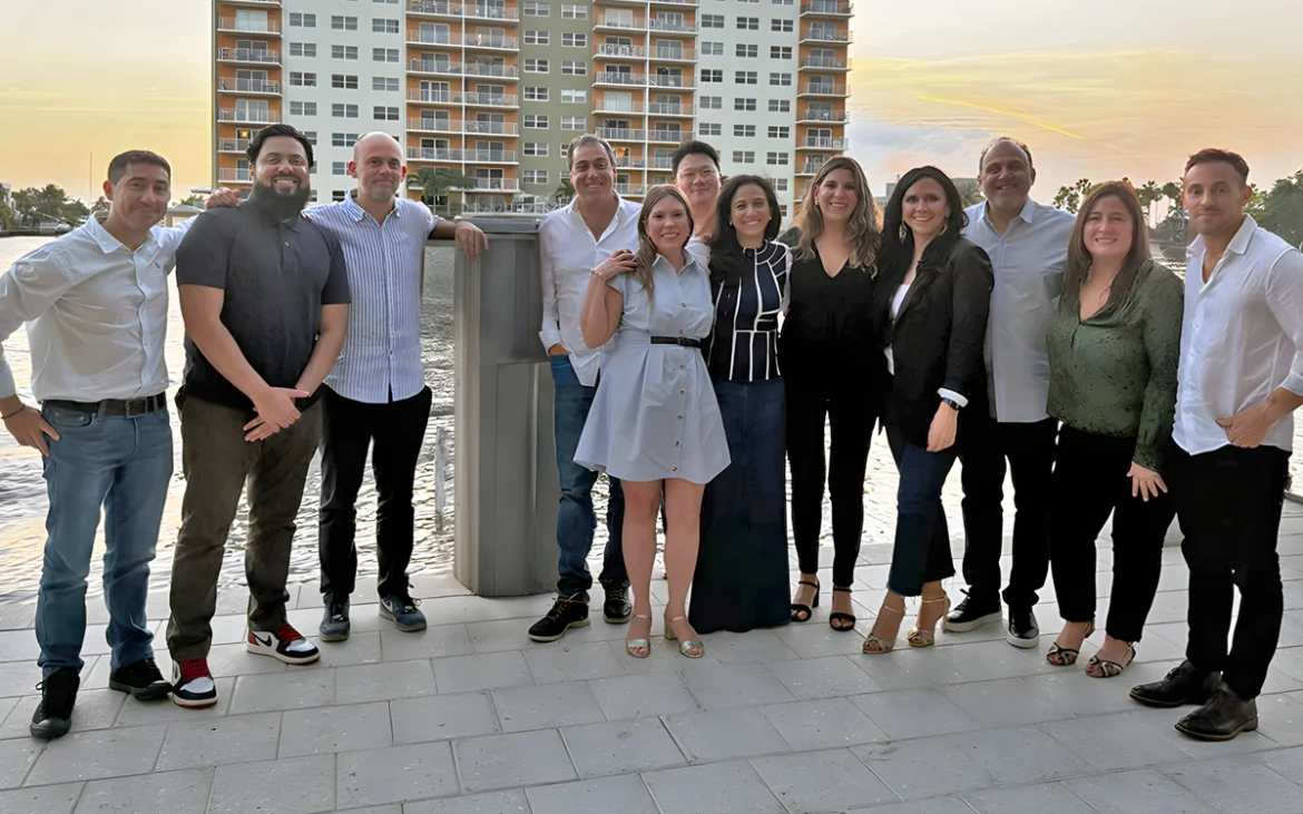 globant-y-aws-sellan-alianza-estrategica-para-acelerar-adopcion-global-de-la-ia-it-users