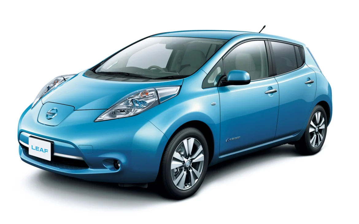 Nissan LEAF: el eléctrico que impulsa la nueva era de vehículos definidos por software junto a AWS